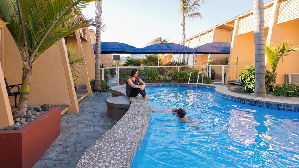 Oasis Beach Motel Taupo Eksteriør bilde
