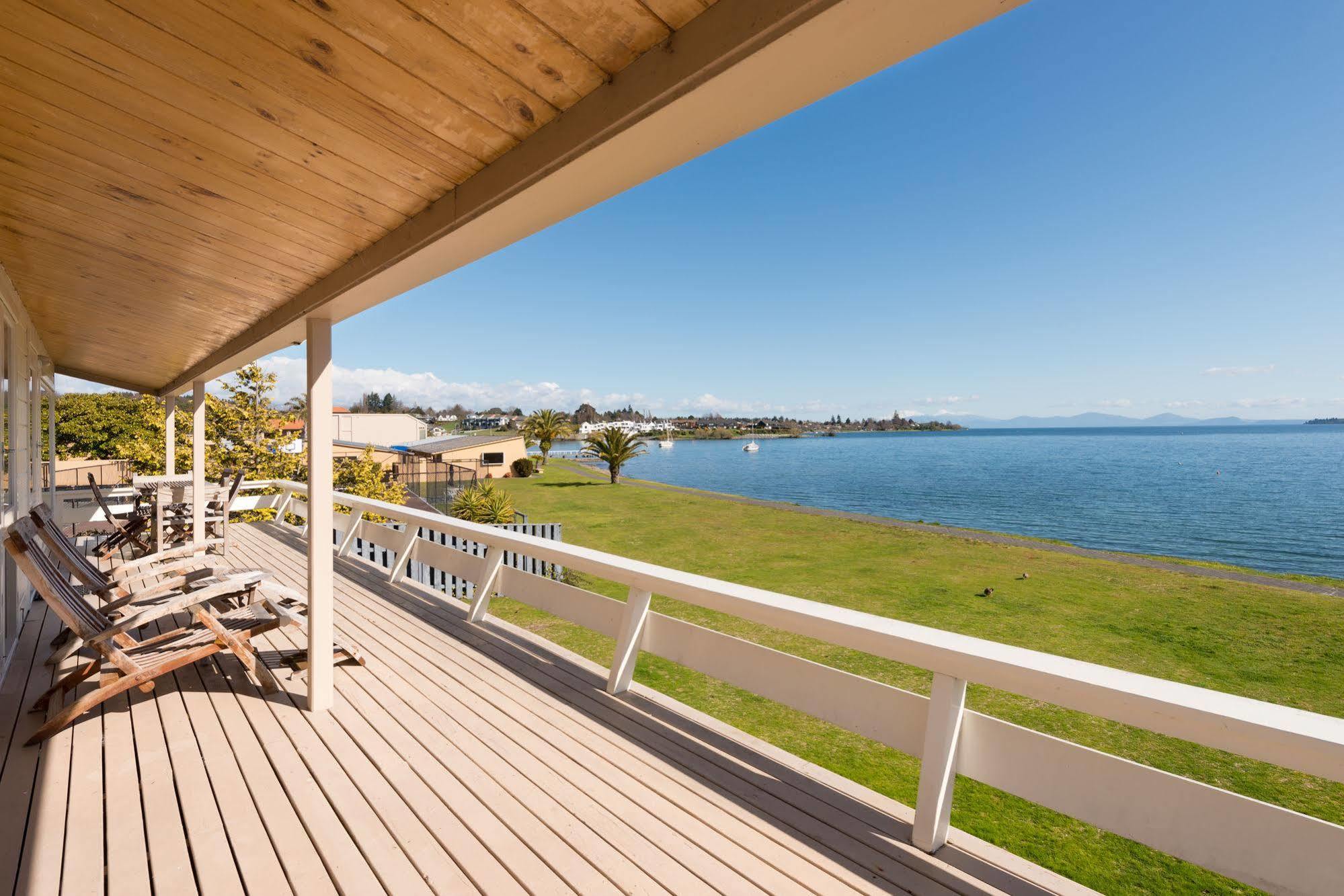 Oasis Beach Motel Taupo Eksteriør bilde