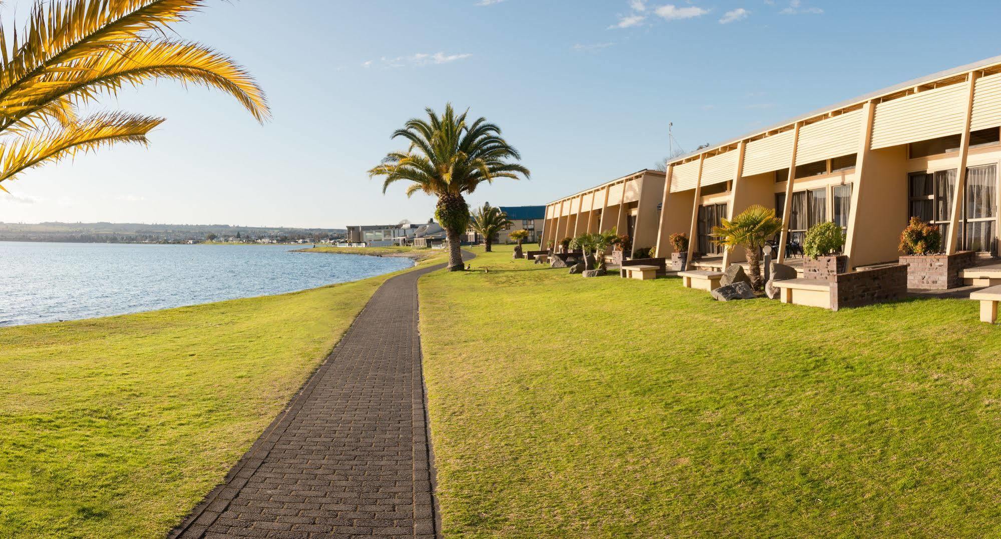 Oasis Beach Motel Taupo Eksteriør bilde