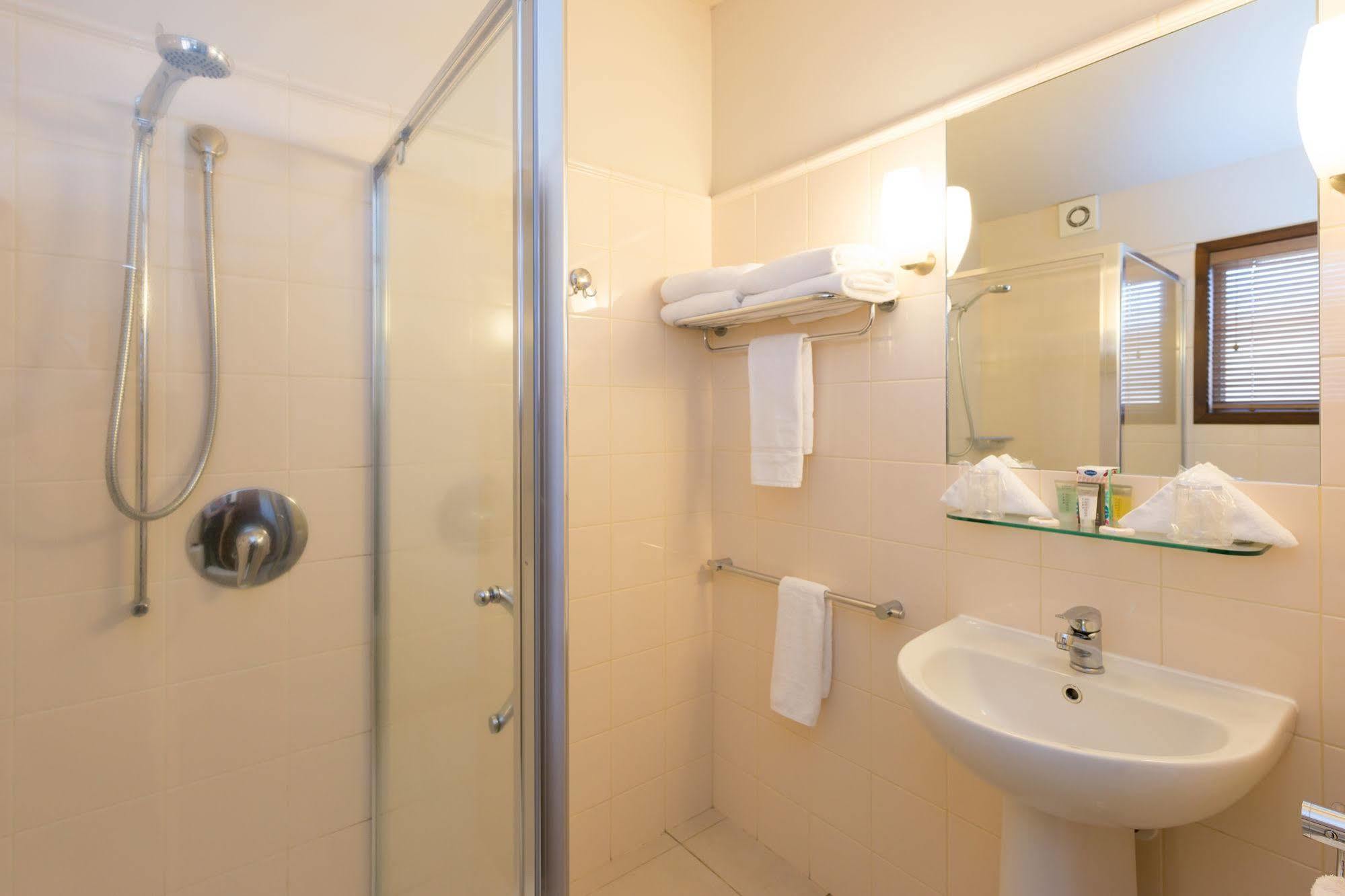 Oasis Beach Motel Taupo Eksteriør bilde