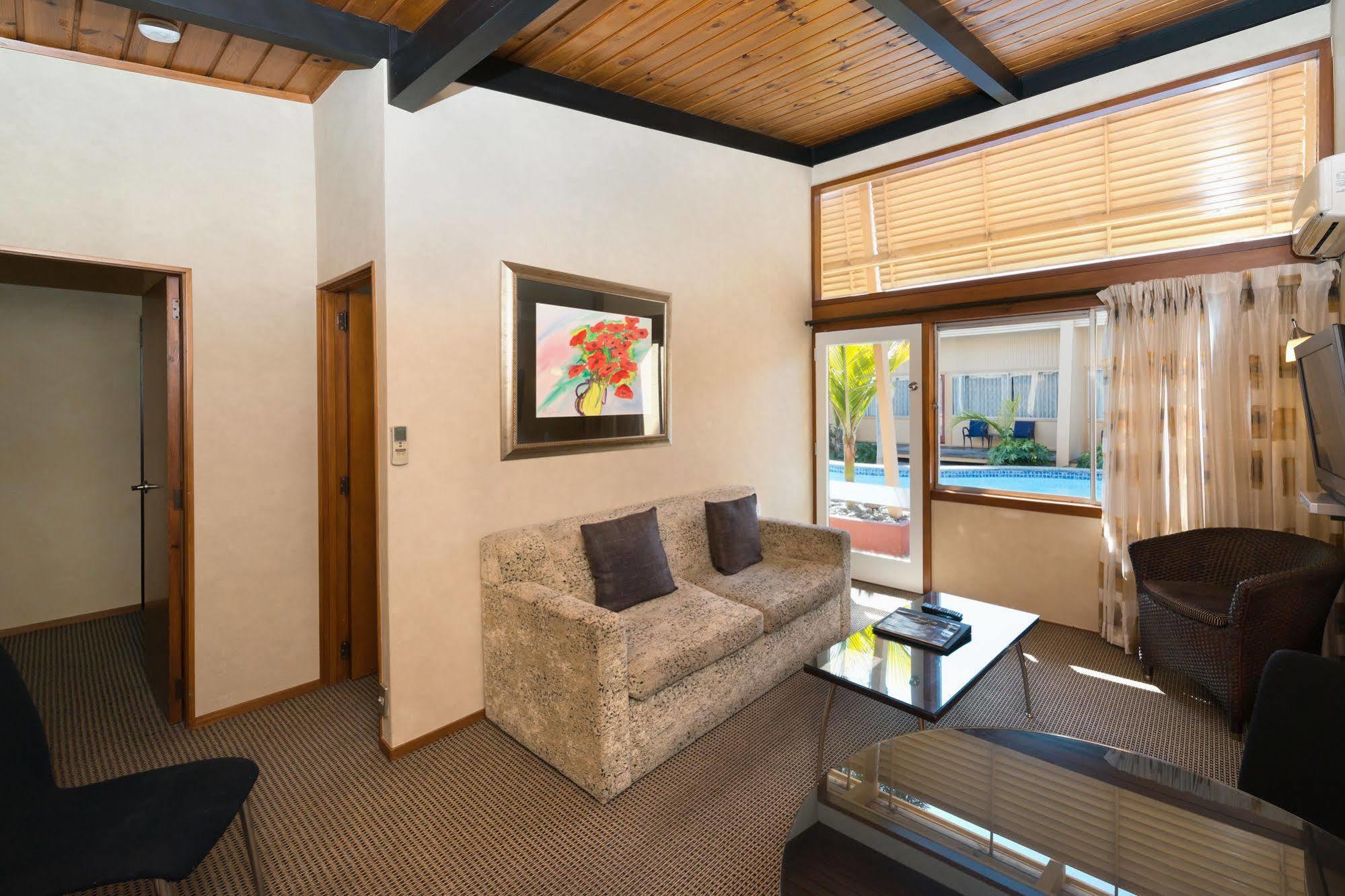 Oasis Beach Motel Taupo Eksteriør bilde